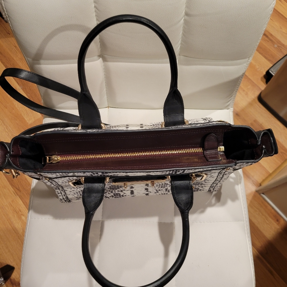 EUC Coach Exotic Swagger Satchel - Picture 7 of 15